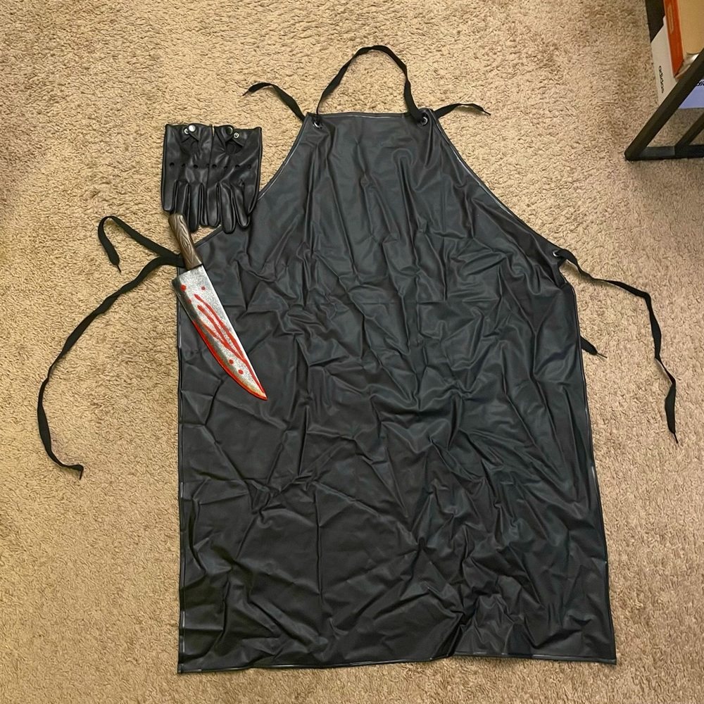 Men’s Halloween Accessories- Apron, gloves, and knife